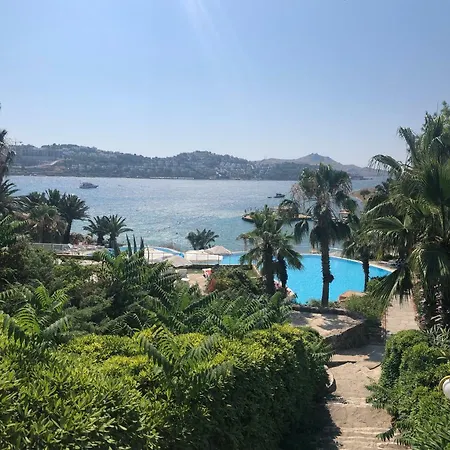 Tilkicik Caddesi Daire * Bodrum